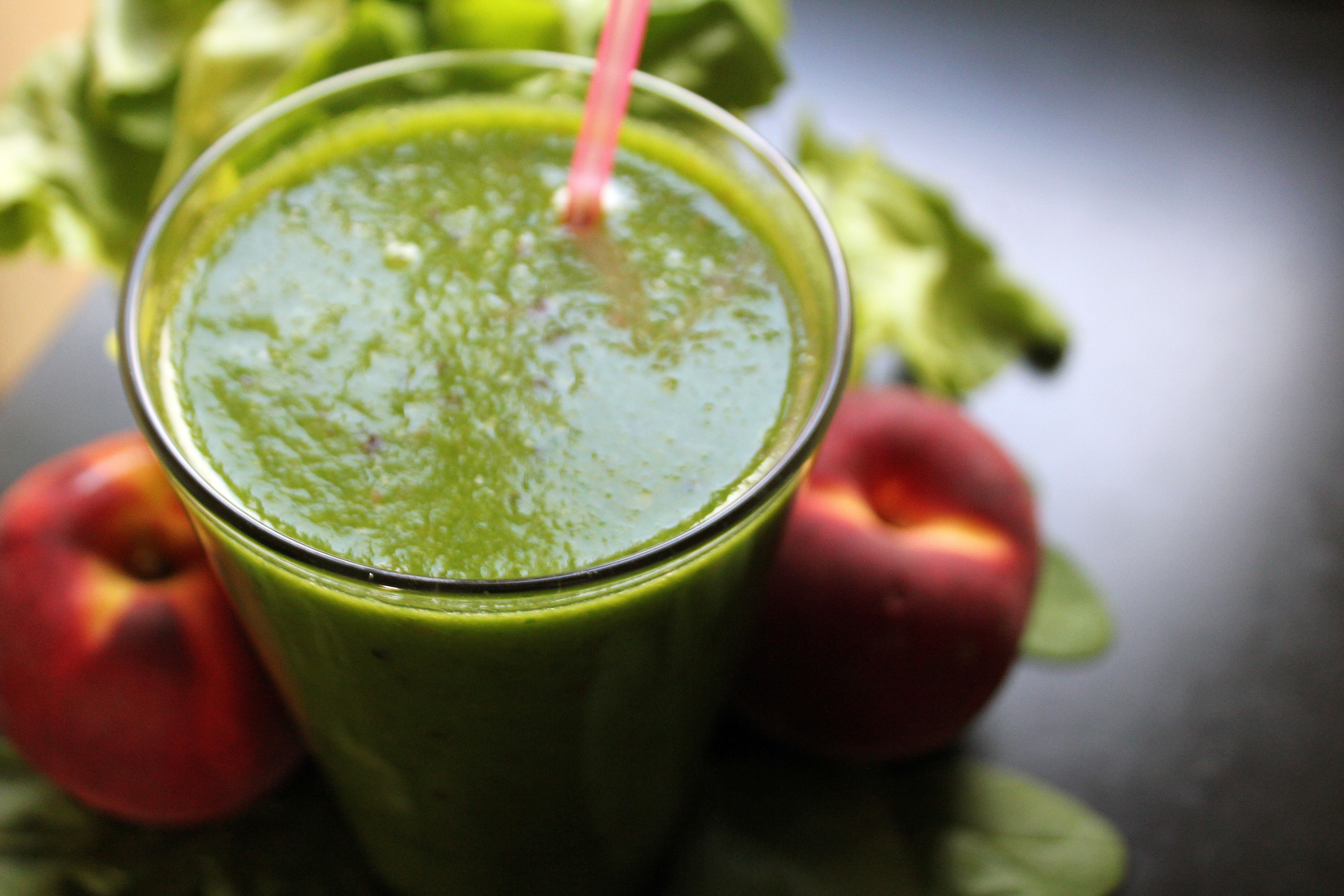 Carrot and apple green smoothie